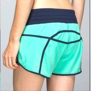 Lululemon Tracker Short 4 way stretch Menthol